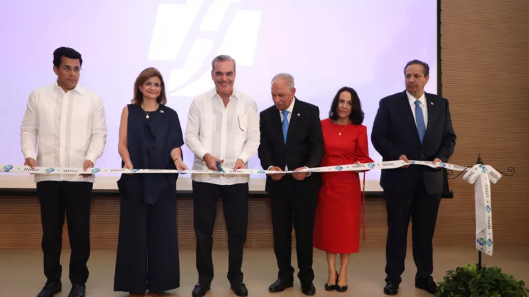 Inauguracion HOMS Health and Wellness Center - Santiago - Presidente Luis Abinader - Ministro de Turismo David Collado